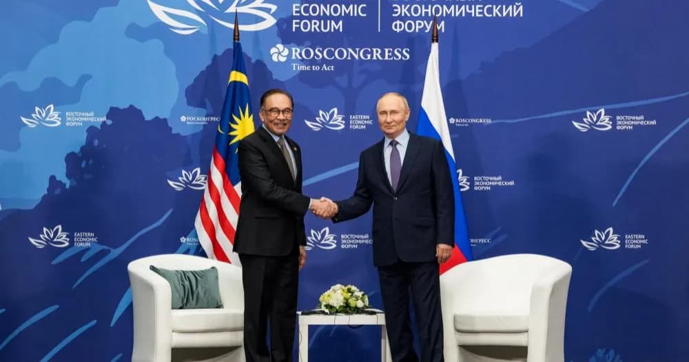 Anwar may be pivoting M'sia to Russia as he accepts Putin's invitation to BRICS summit